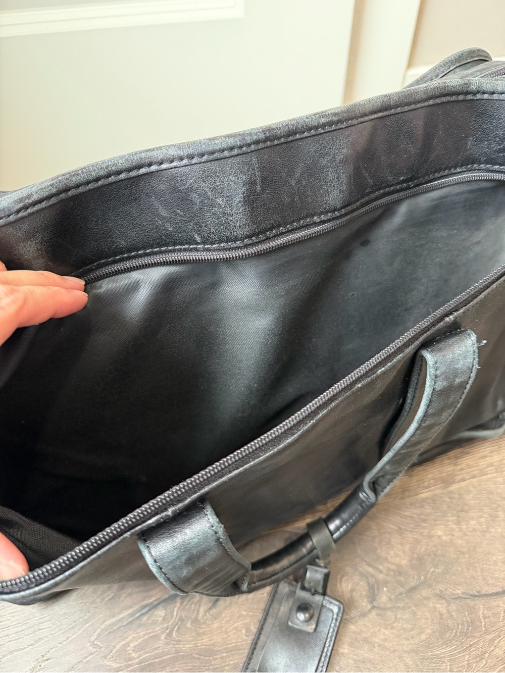 TUMI Black Leather Men’s Briefcase Shoulder Bag - Picture 15 of 15